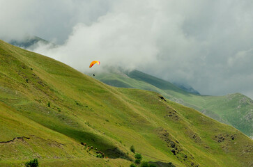 Paralotniarstwo w górach - Gruzja, Kaukaz