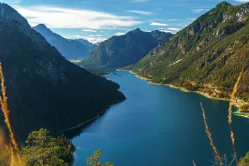 Fototapeten Der Plansee in Österreich sieht aus wie ein Fjord, ist aber  der zweitgrößte natürliche See in Tirol.  © PietFoto