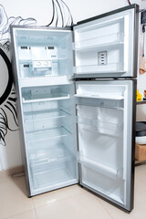 Refrigeradora abierta