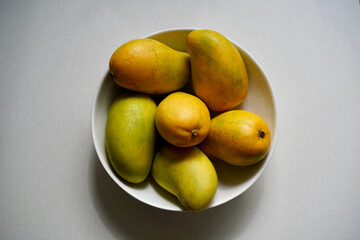ataulpho mangoes in a bowl