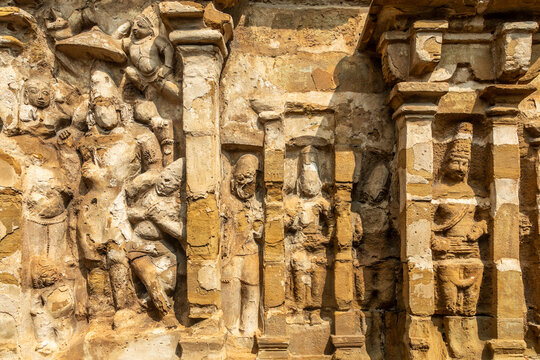 Thiru Parameswara Vinnagaram temple ancient idol statues decoration, Kanchipuram, Tondaimandalam region, Tamil Nadu, South India