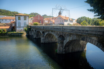Naklejka premium Bridge over the river in a old town