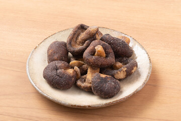 しいたけチップス（うすしお味）