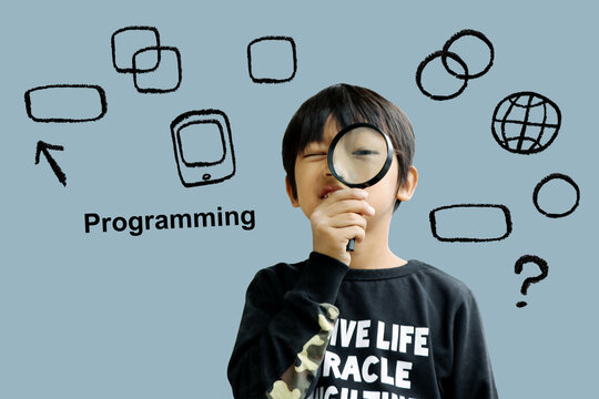 プログラミングを学ぶ子供