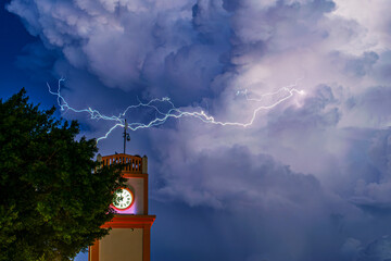 Lightning clock © Tonny Rios