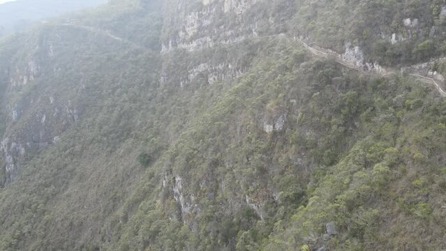The best of Peru: Revash Mausoleum in Amazonas - Per&uacute;