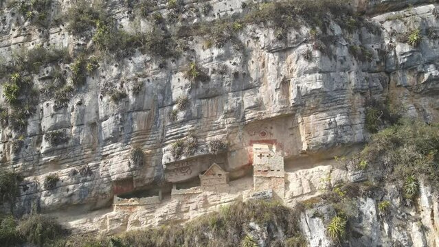 The best of Peru: Revash Mausoleum in Amazonas - Per&uacute;