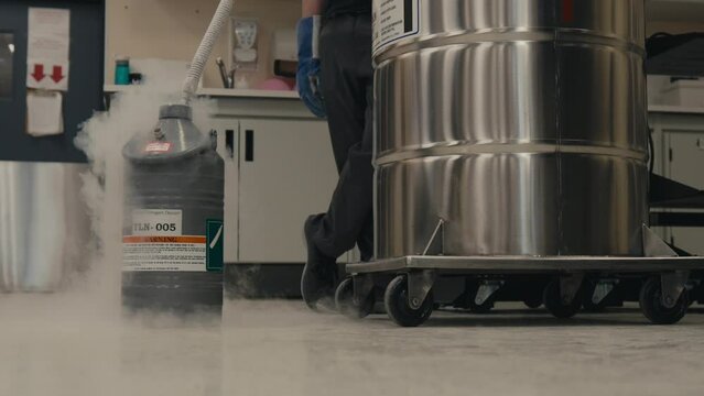 Vapor Generation While Transferring Liquid Nitrogen from a Storage Tank to a Dewar - Static Shot




