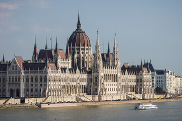 Obraz premium Parliament building in Budapest, Hungary