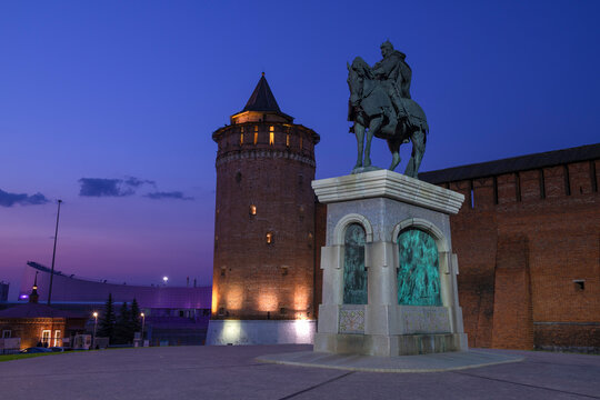 KOLOMNA, RUSSIA - JUNE 16, 2023: Monument to Grand Duke Dmitry Donskoy at the ancient Marinkina Tower on a June night. Kolomna Kremlin