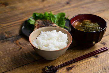 一汁一菜　鯛の塩麴漬け