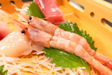 刺身の盛り合わせの中にある「エビの刺身」