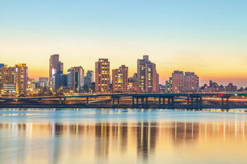 Fototapeta na wymiar The Magic Hour sunset view of the Han River park, a landmark in Seoul, Korea