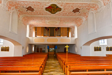 Innenansicht der Pfarrkirche St. Martin Pfaffenhofen an der Roth im bayerisch-schwäbischen...