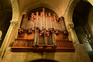 orgue instrument de musique dans une basilique