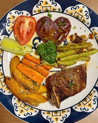 carne grelhada e legumes parrilla
