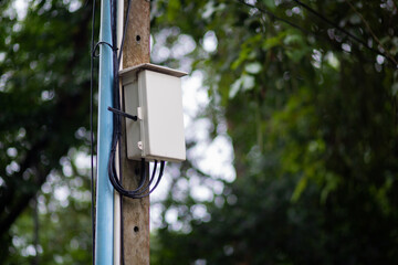 Cabinet for maintaining electrical equipment