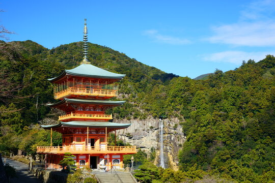 nachi water fall with three-storied pagoda