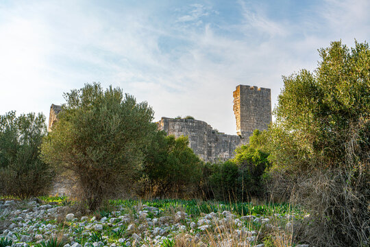The views of Kız Kalesi, "maiden castle") was an ancient city in Cilicia Trachaea,  located at the mouth of the valley called Şeytan deresi; the site is now occupied by the town of Kızkalesi, Mersin
