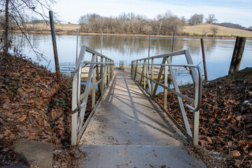 Fototapeta premium dock leading to a lake