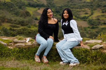 Vínculo natural momentos de conexión entre madre e hija,Serenidad materna Un encuentro tranquilo...
