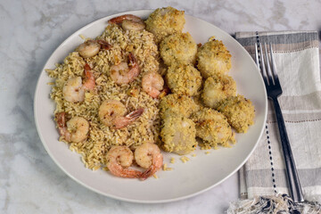 baked scallops ith brown rice and shrimp