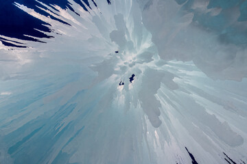 Hanging icicles © Tammi Mild