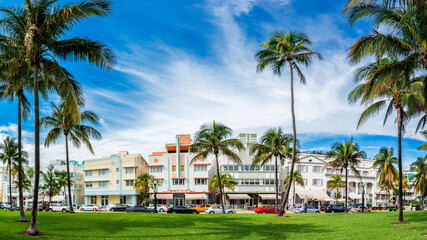 Miami Beach, Florida, USA Cityscape with art deco buildings on Ocean Drive - obrazy, fototapety, plakaty
