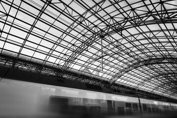 Modern Railway Station Platform Structure — Urban Metal Architecture