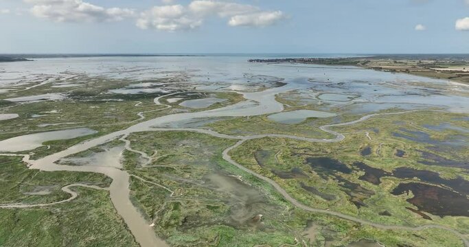 Grande mar&eacute;e en baie de Somme (Le Crotoy)