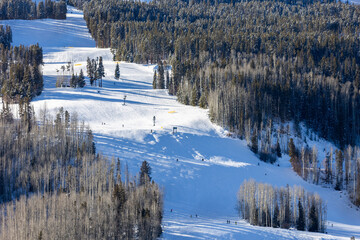 Large Ski Run on Vail Mountain - obrazy, fototapety, plakaty
