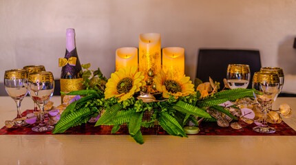 Centerpieces:
Centerpieces are decorative elements placed at the center of the table to enhance the overall aesthetics.
A restaurant's table setup is a carefully arranged configuration of furniture