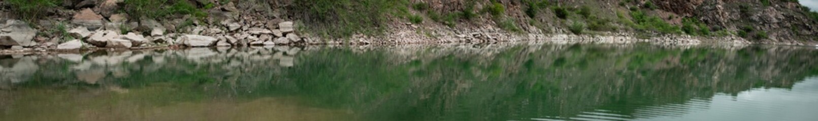 Laguna verde, montañas