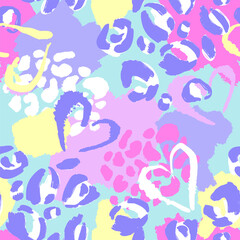 Abstract seamless chaotic leopard print with hearts elements. Grunge texture background. Wallpaper for girls. Fashion style pattern © artlavi_design