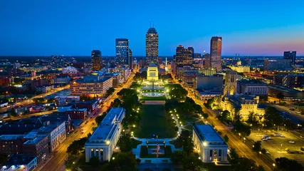Deurstickers Aerial Twilight Cityscape of Indianapolis with Illuminated War Memorial © Nicholas J. Klein