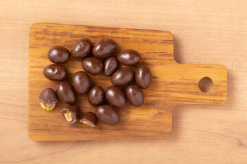 ピスタチオ　チョコレート