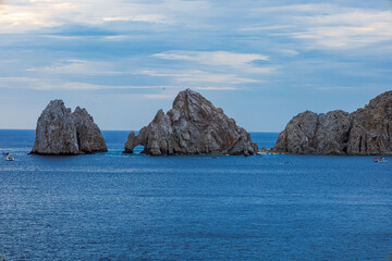 Fototapeta na wymiar rocky coast of the ocean