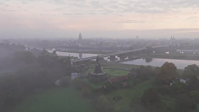 Foggy morning above the City of Deventer