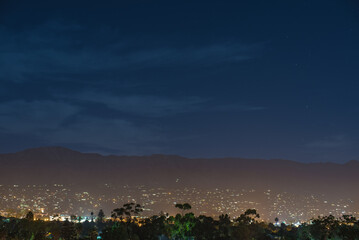 Naklejka premium Santa Barbara Westside, Night panorama