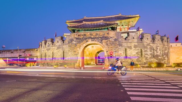 Time lapse, night view of Janganmun, the north gate of Hwaseong. Zoom out