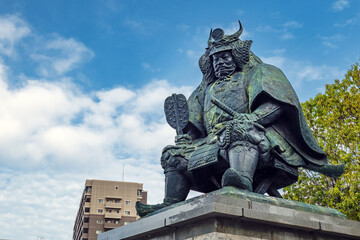 甲府駅前の武田信玄像