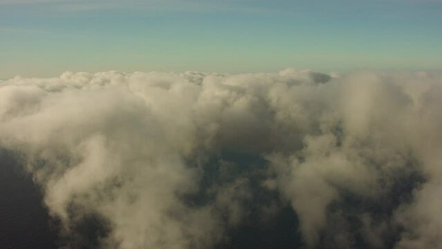 vue a&eacute;rienne mer de nuage