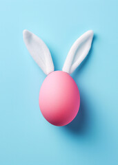 pink gefärbtes Osterei mit Hasenohren