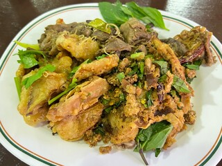 Vegetable Protein Salad and Stir-fried Mushrooms with Lemongrass