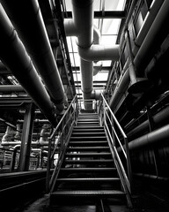 Obraz premium black and white interior of a building