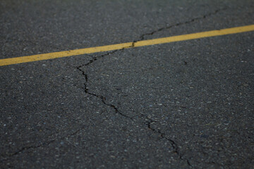 Fototapeta premium cracked pavement