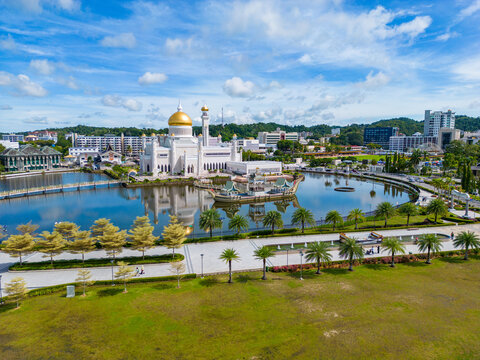 Sultan Omar Ali Seyfeddin Mosque Aerial View. Bandar Seri Begawan, the capital of Brunei Darussalam. Borneo. Southeast Asia 