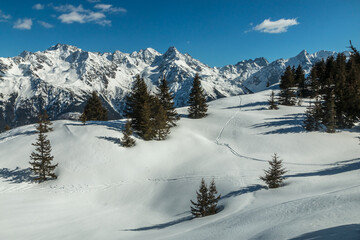 Fototapeta premium Paysage depuis le Grand Rocher en hiver , Massif de Belledonne. Isère,Alpes 