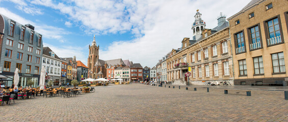 Fototapeta na wymiar Marketplace and St. Christopher's Cathedral (Christoffelkathedraal) in Roermond in the province of Limburg Netherlands (Nederland)
