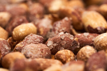 Oven baked salted peanuts